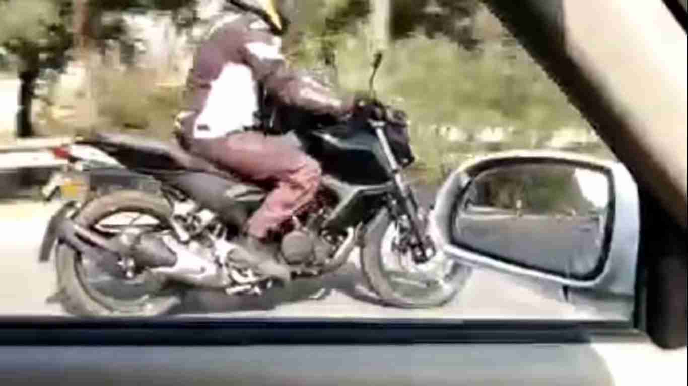 Yamaha FZ V3