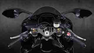 2020 Yamaha YZF-R1 cockpit