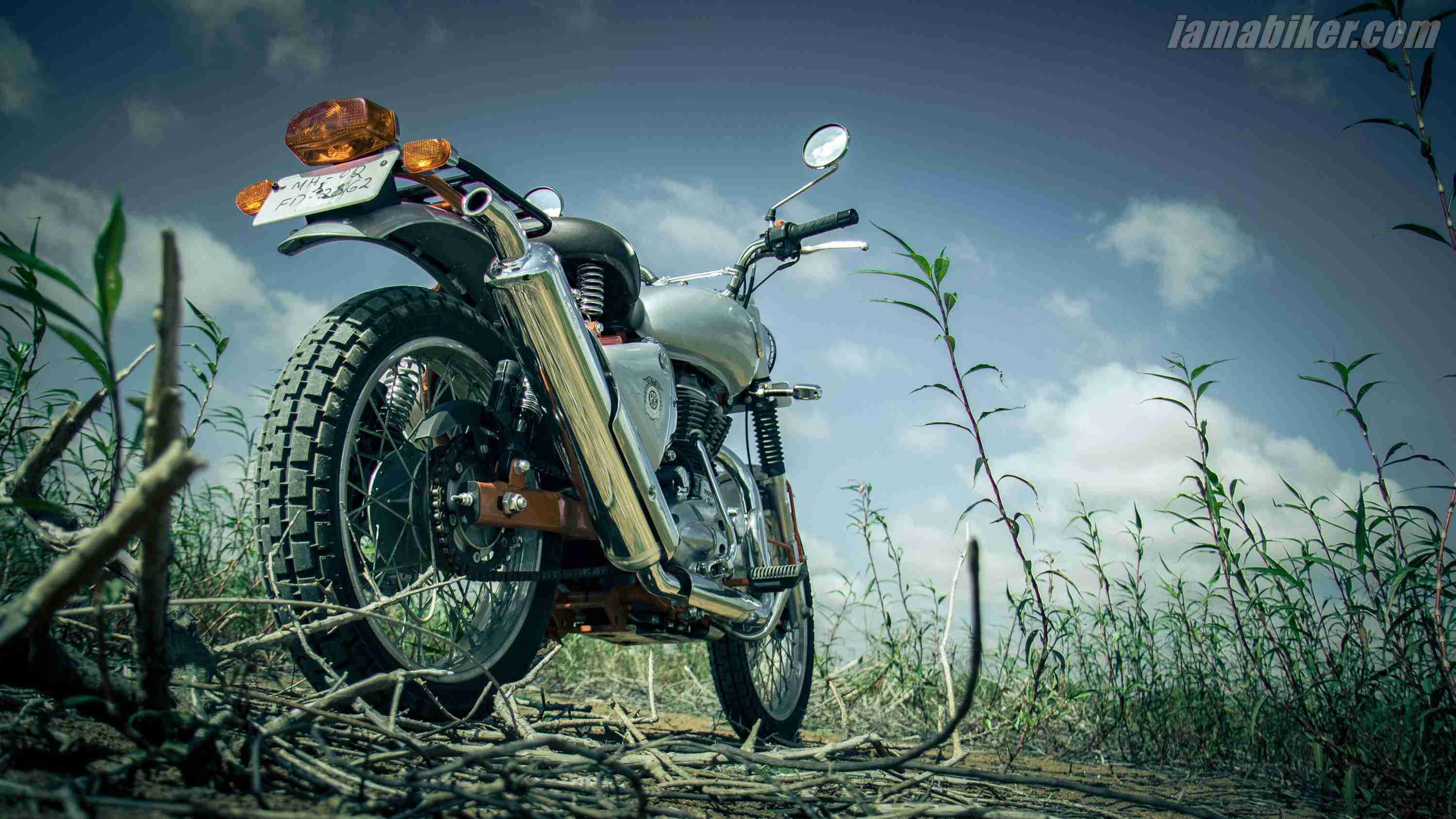 Royal Enfield Trials 350 HD wallpaper | IAMABIKER - Everything Motorcycle! Royal Enfield Trials 350 HD wallpaper | IAMABIKER - Everything Motorcycle!