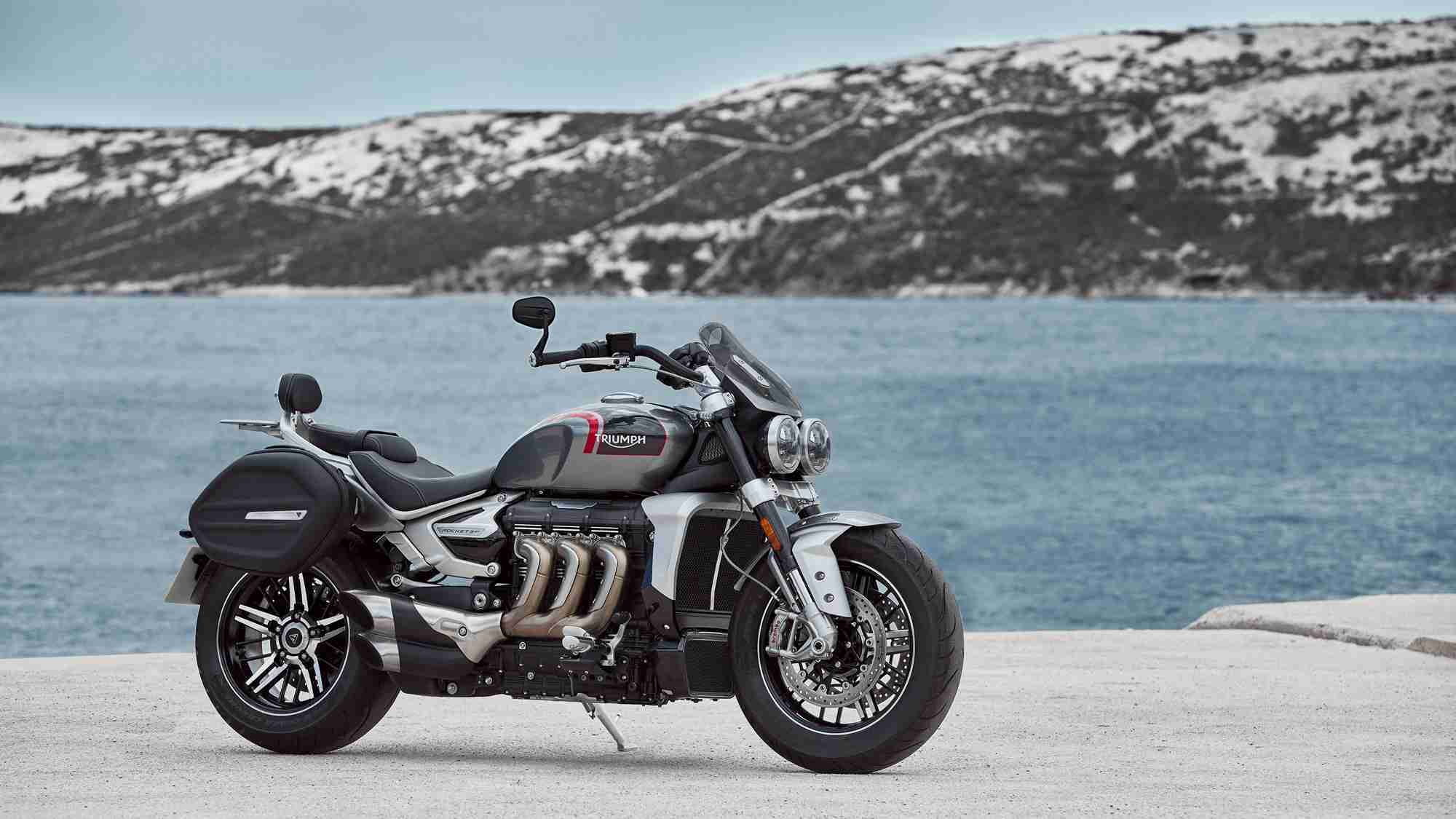 2019 Triumph Rocket 3 R and GT HD wallpaper