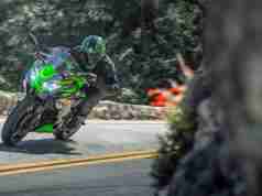 2020 Kawasaki Ninja 650 HD wallpaper