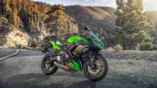 2020 Kawasaki Ninja 650 HD wallpaper