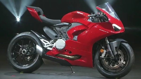 Ducati Panigale V2 