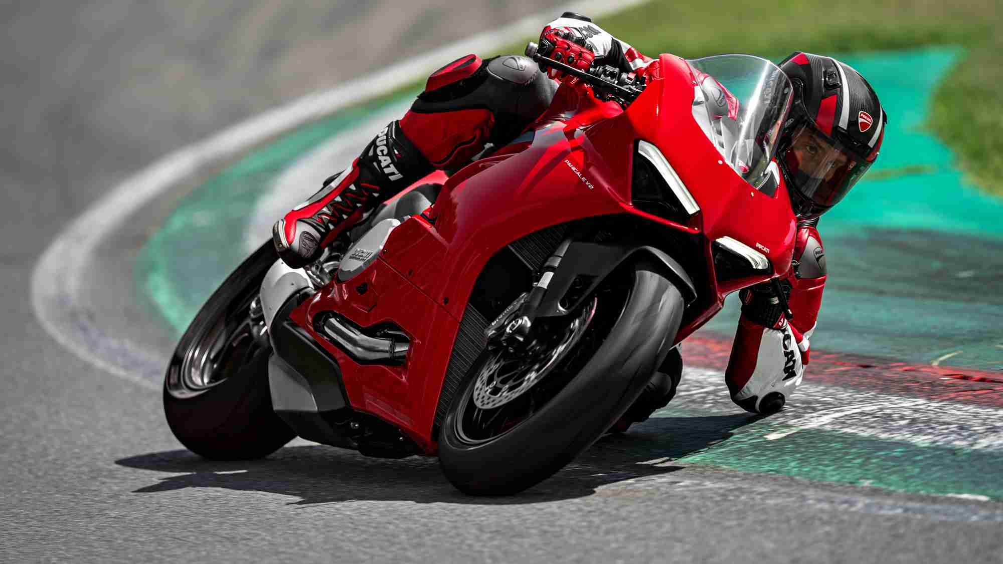 Ducati Panigale V2 HD wallpaper