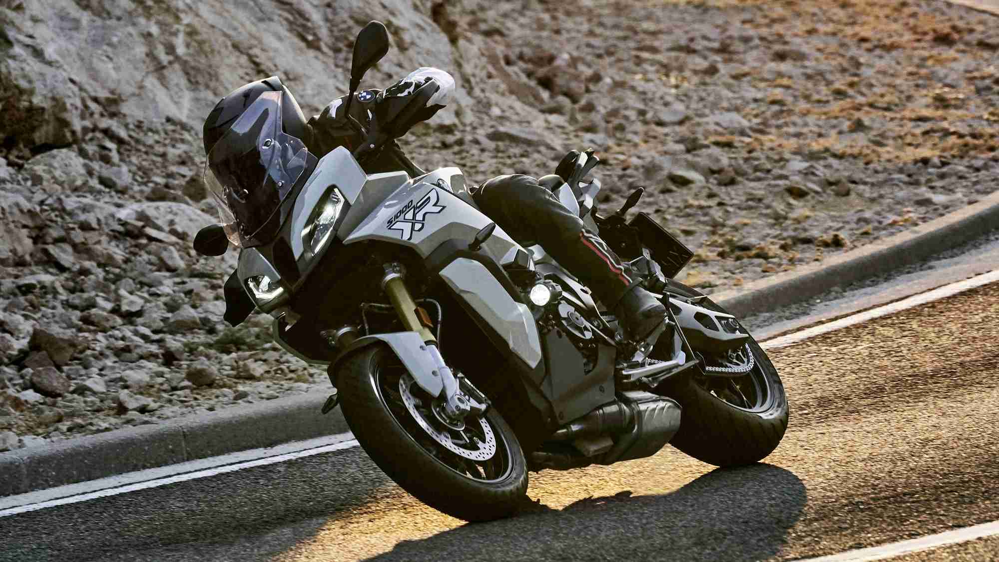 2020 BMW S1000 XR HD high res