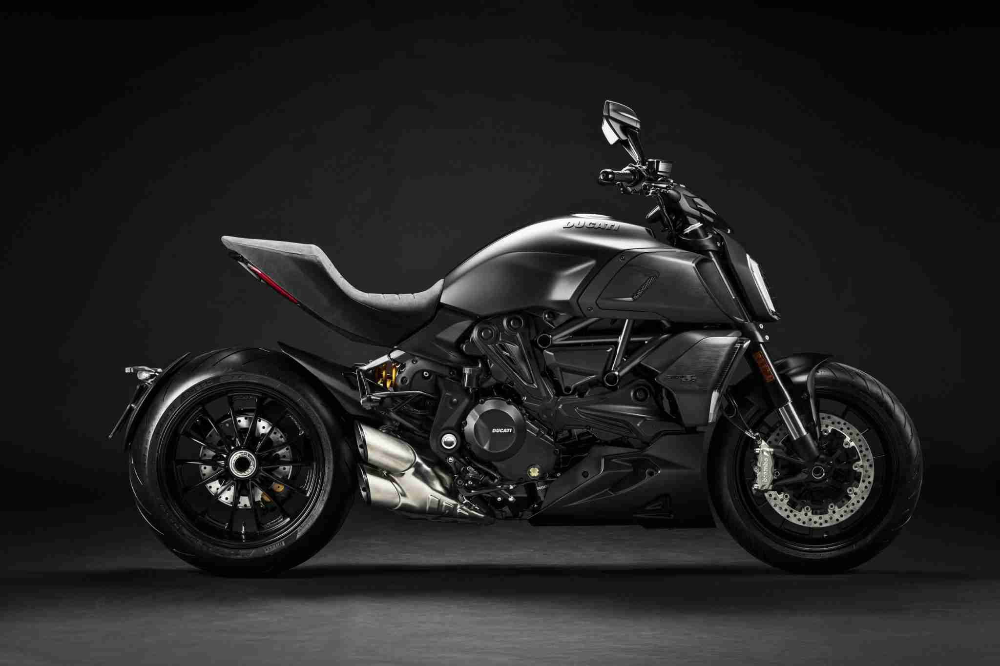 Ducati diavel 1260 lamborghini