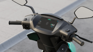 Ather 450X screen
