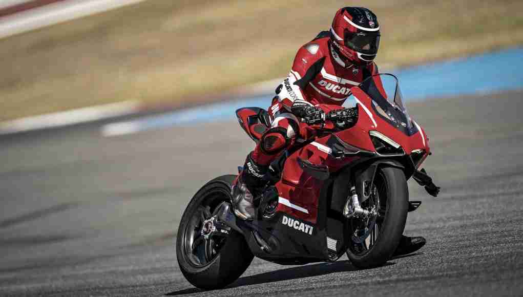 2020-ducati-panigale-v4-superleggera