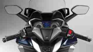 Honda Forza 300 India - cockpit, handle bars and meters