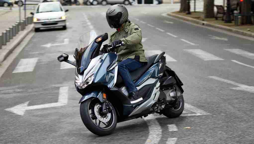 Honda Forza 300 India - images