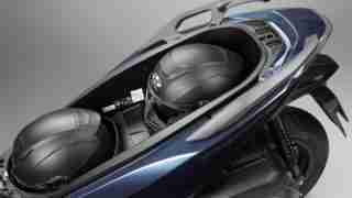 Honda Forza 300 India - underseat storage