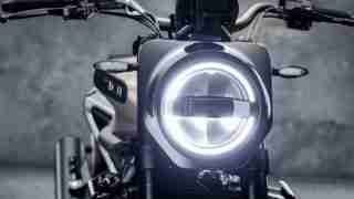 Husqvarna Svartpilen 701 2020 with Lightmask