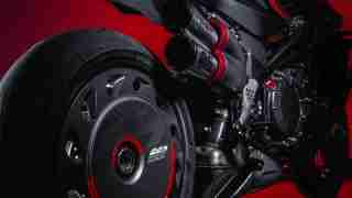 MV Agusta Rush 1000 rear wheel