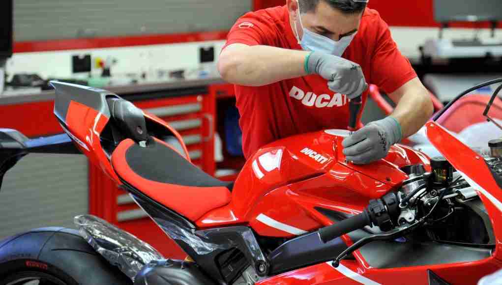 Ducati Superleggera V4 number 001