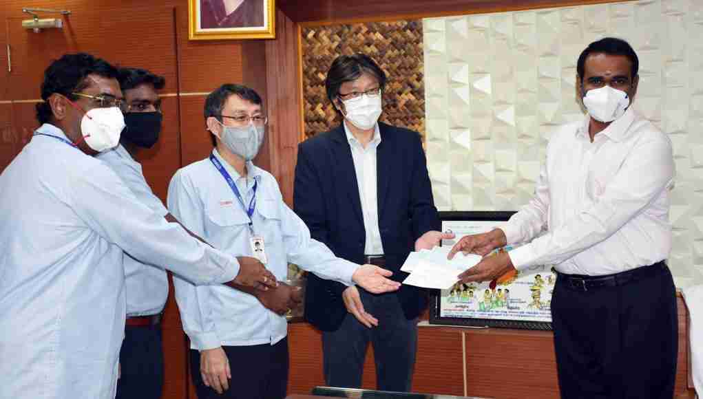 Yamaha donates Rs 25 lakh to Kancheepuram District Collector