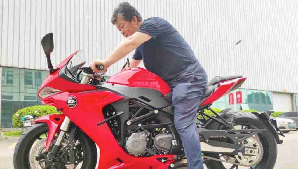QJ SRG 600 (Benelli 600RR)