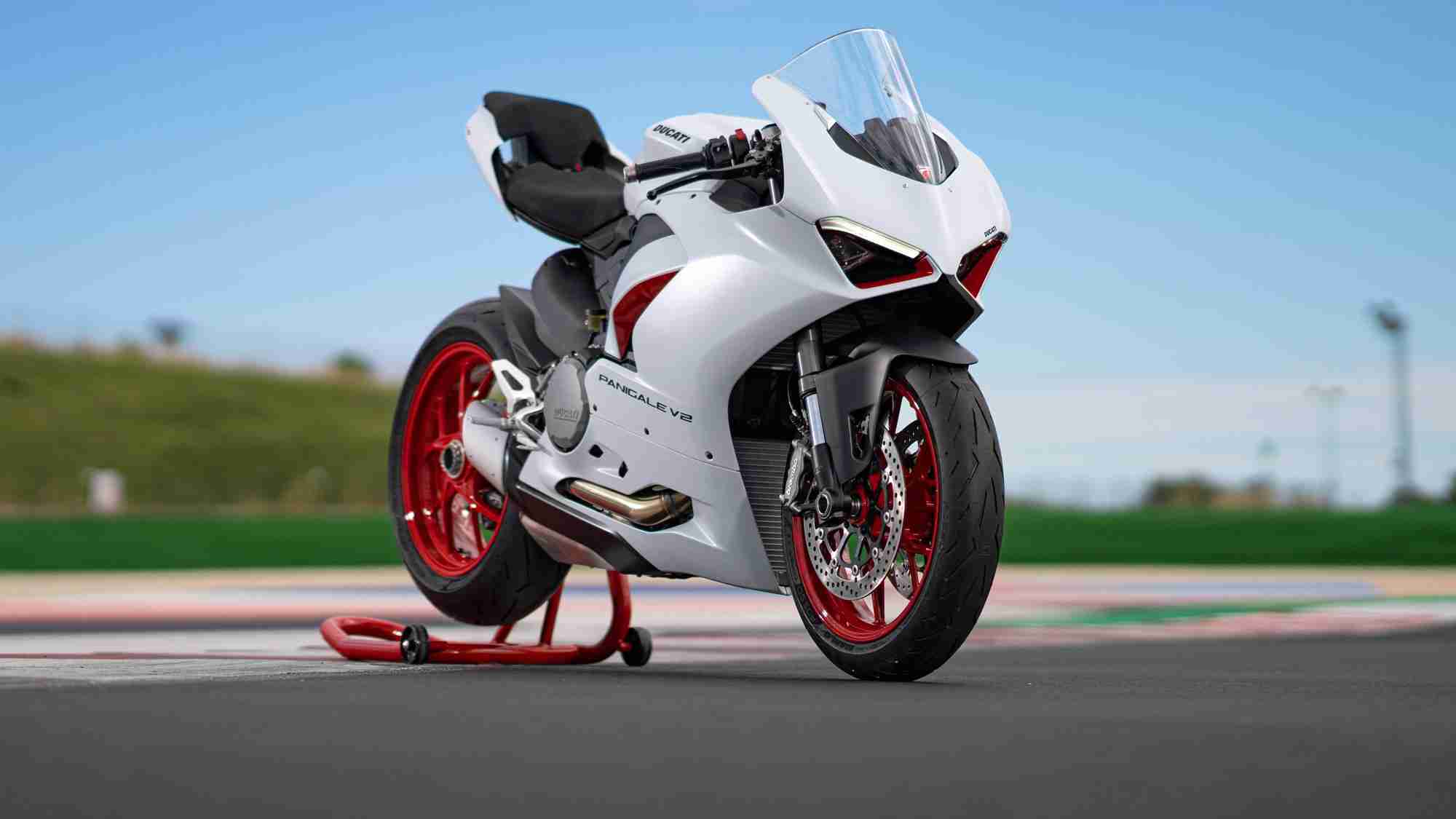 Ducati Panigale V2 White Rosso livery