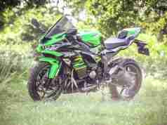 Kawasaki Ninja ZX-6R HD wallpapers