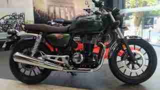 Honda H'ness CB 350 side view