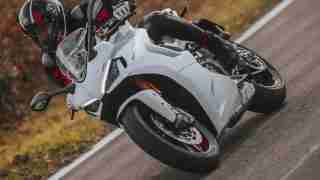 2021-ducati-supersport-950 (3)