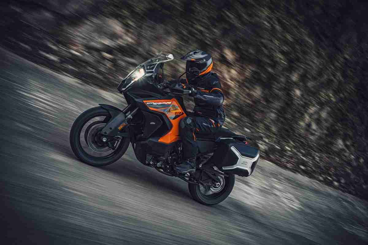 New KTM 1290 SUPER ADVENTURE S