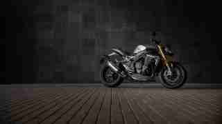 Triumph Speed Triple RS 1200 HD wallpapers