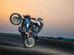 Bajaj Pulsar NS200 Fastest Quarter Mile Wheelie Record