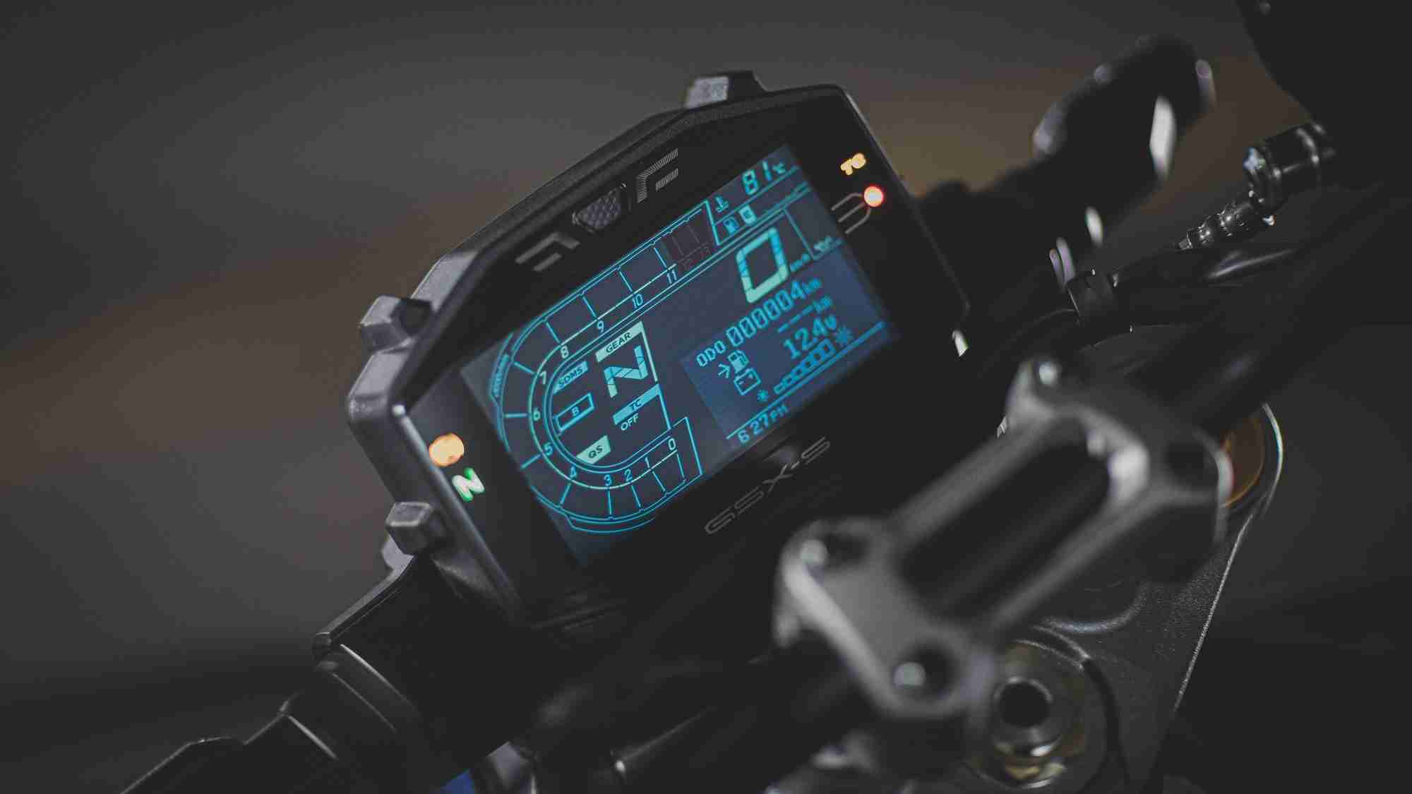 Suzuki GSX-S1000 screen