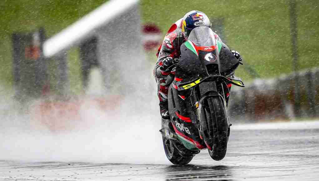 Andrea Dovizioso MotoGP Aprilia