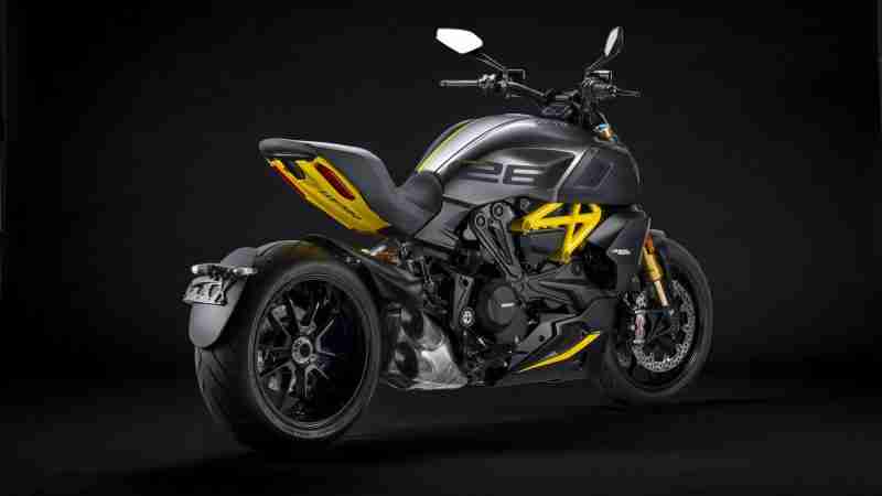 Ducati Diavel 1260 S Black and Steel
