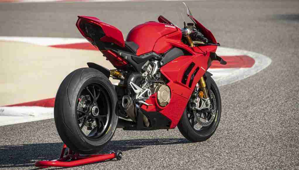 Panigale V4 S with all accessories