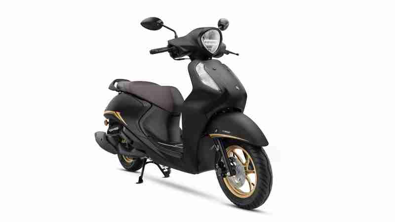 Yamaha Fascino 125 Fi Hybrid Matt Black Special colour option