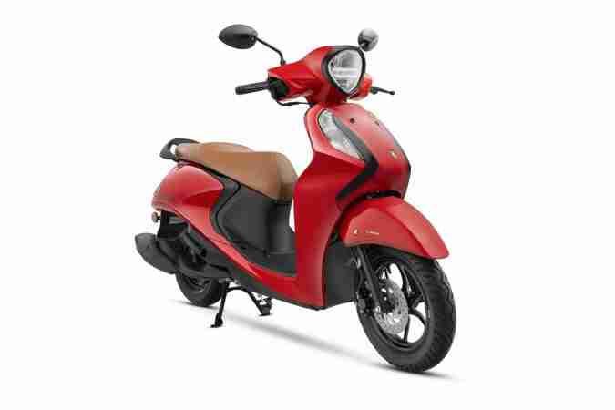Yamaha Fascino 125 Fi now with Hybrid Power Vivid Red Special colour option