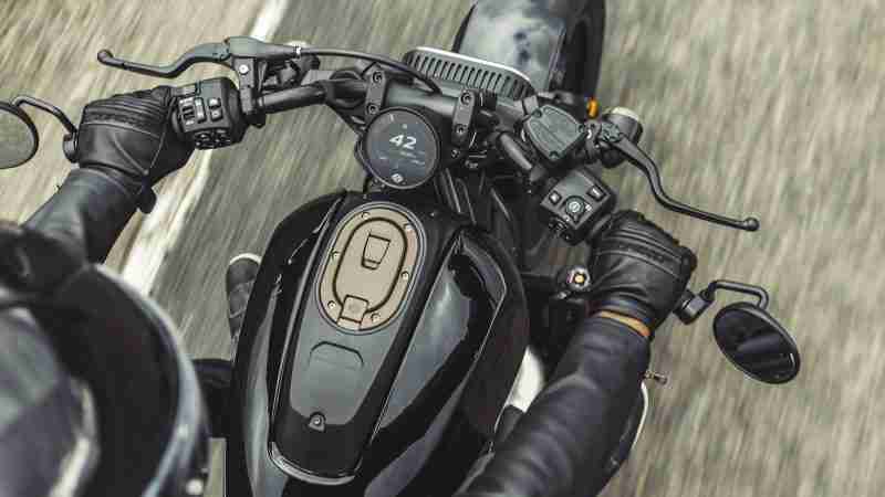 Harley-Davidson Sportster S handlebar tft screen