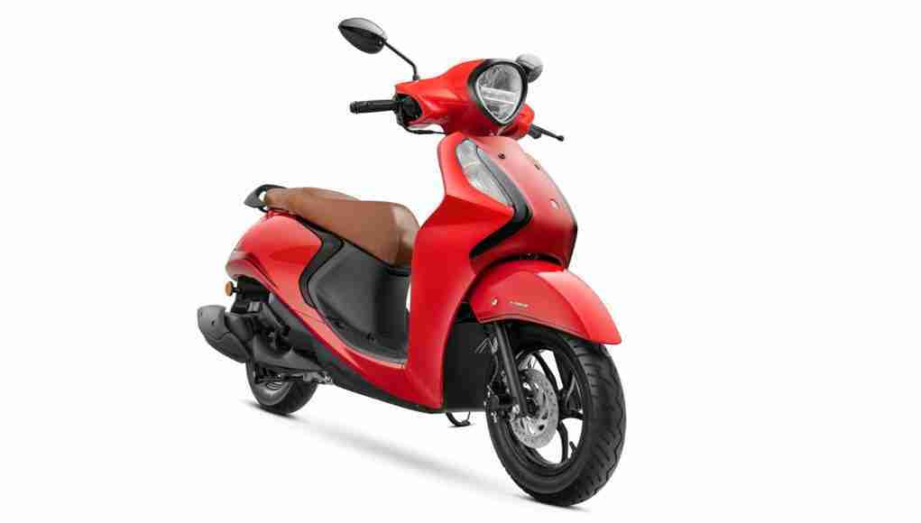 Yamaha Fascino 125 FI Hybrid Disc Variant - Vivid Red Special colour option
