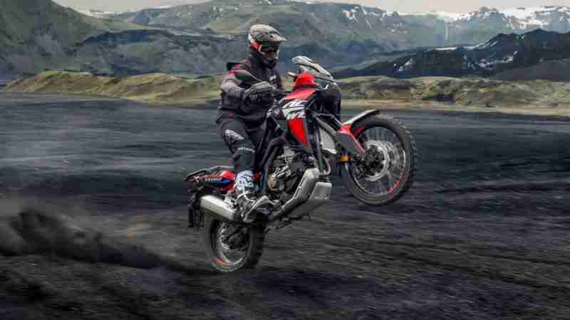 2022 Honda CRF1100L Africa Twin HD wallpaper