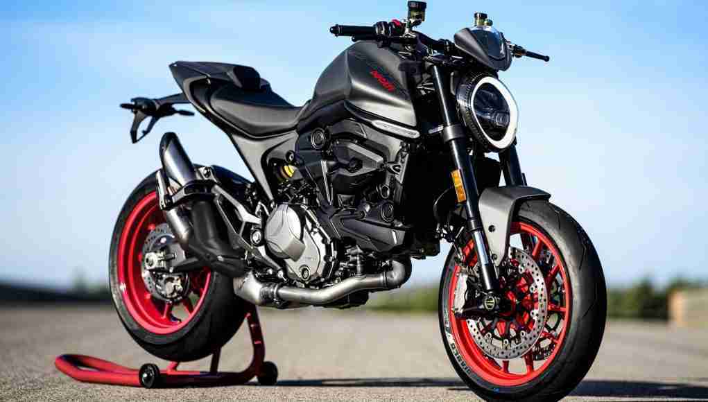2021 Ducati Monster Plus front