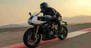 2022 Triumph Speed Triple 1200 RR