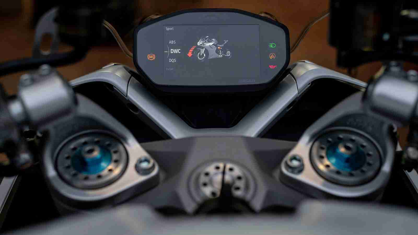 Ducati SuperSport 950 S Digital TFT meter