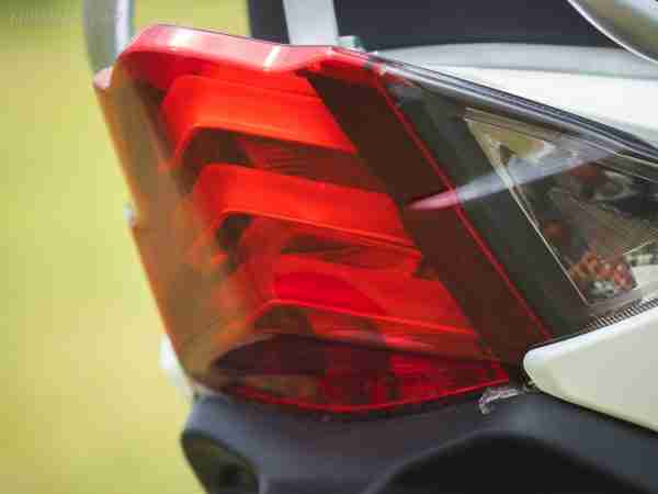 PURE EV Etrance Neo tail brake light