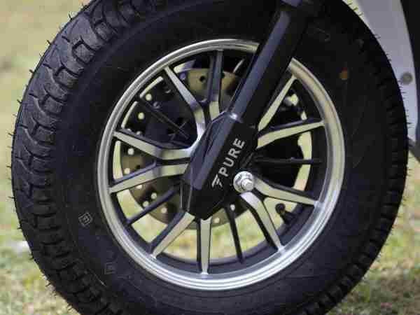 PURE EV Etrance Neo front wheel alloy with fork