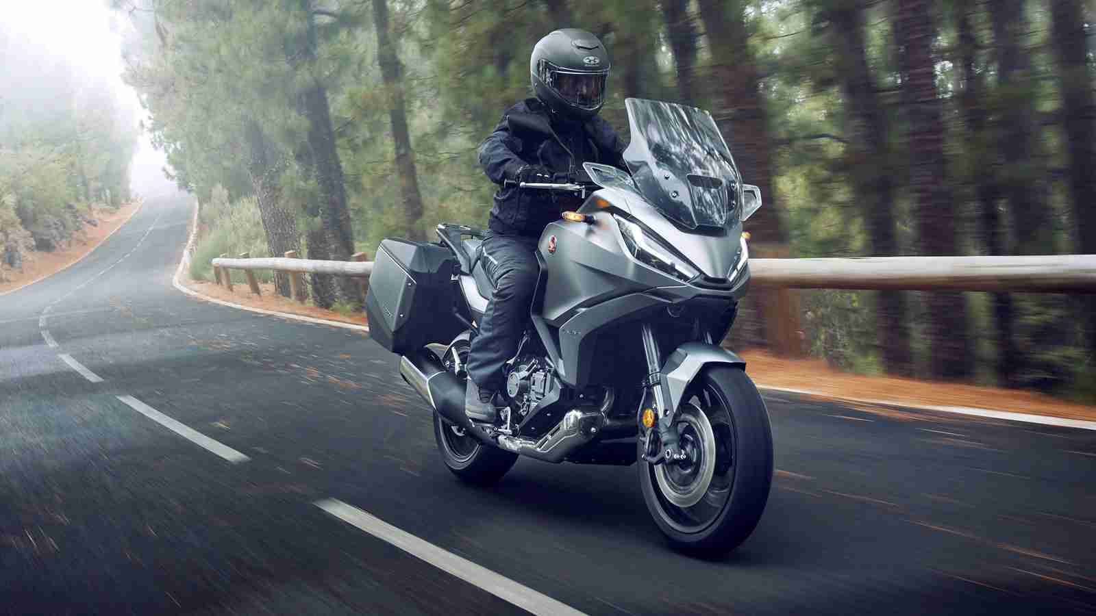 2022 HONDA NT1100