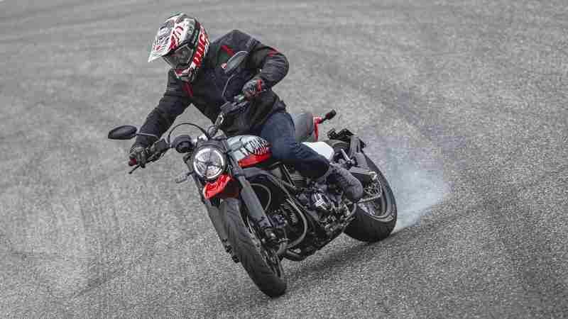 Ducati Scrambler Urban Motard