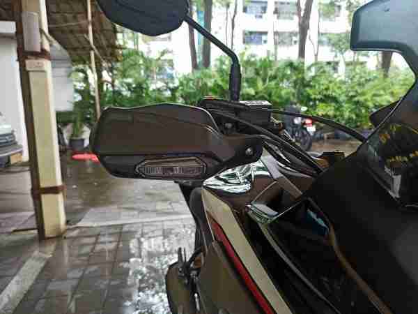 Honda CB200 knuckle guard with indicators