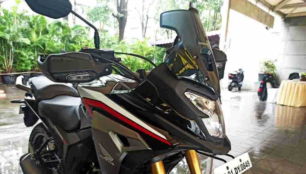 Honda CB200X Black front faring