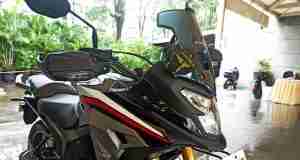 Honda CB200X Black front faring