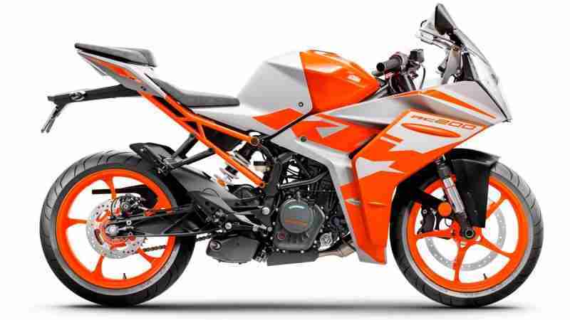 KTM RC 200 Silver Metallic colour option