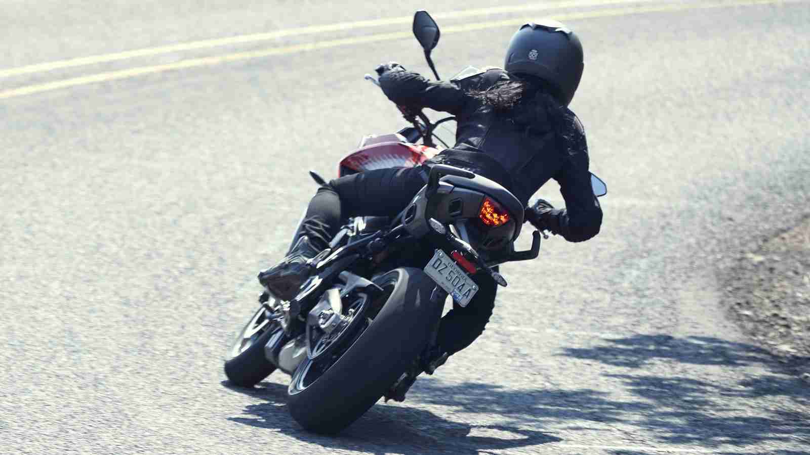 Triumph Tiger Sport 660 riding back rear