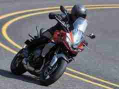 Triumph Tiger Sport 660 action front view