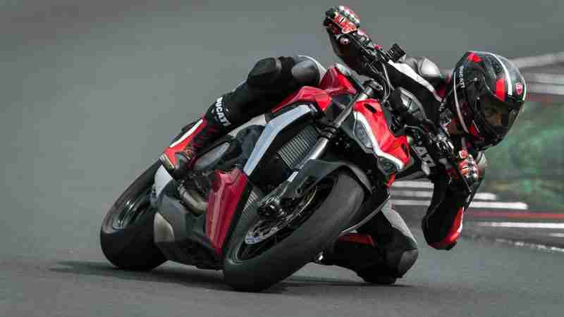 2022 Ducati Streetfighter V2 HD wallpaper